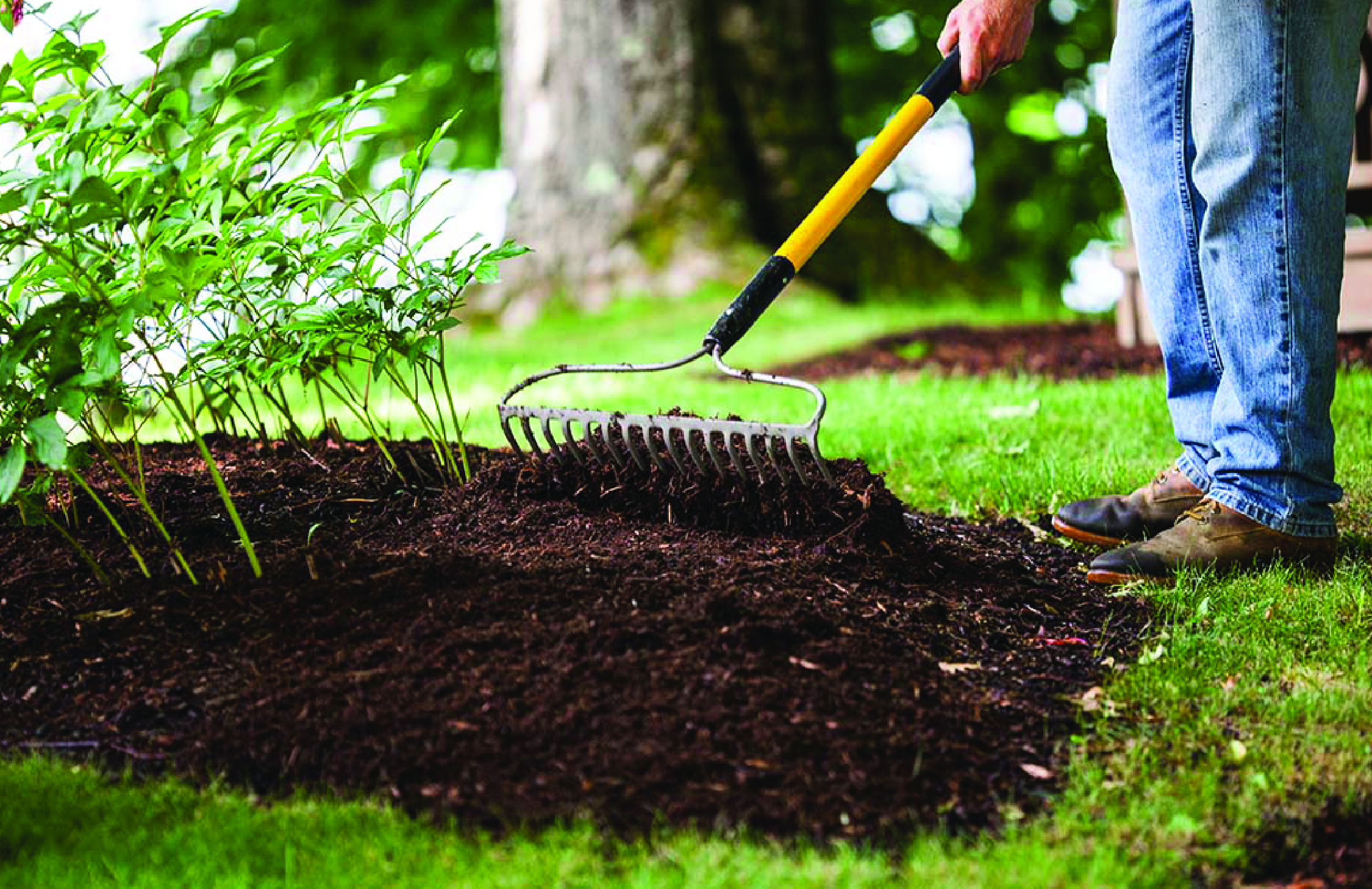 How To Lay Wood Mulch